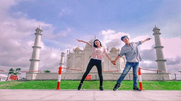 Giới trẻ đổ xô check-in công viên 'kỳ quan thế giới' ở Long An